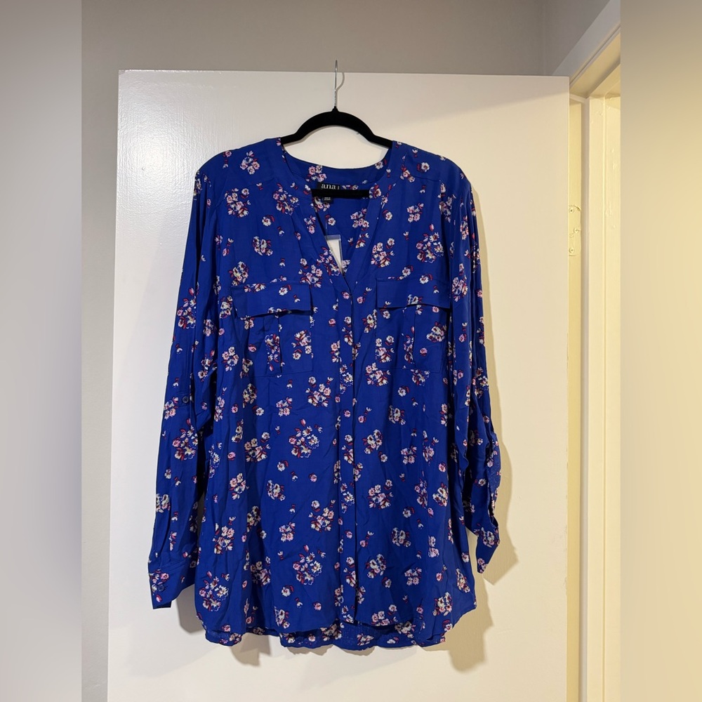 NWT a.n.a Floral Blue Women's Top